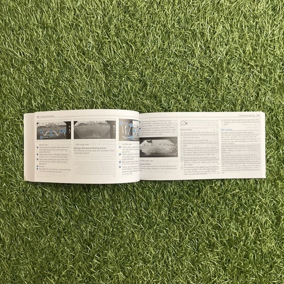 2021 Mercedes-Benz CLA 250 Owners Manual (CLA250 4MATIC, CLA250 Base 2.0L) - Picture 10 of 13